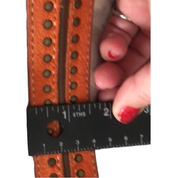 Micheal Kors size  XL orange / rust genuine leather with brass studs 1.5” 43-“ - Picture 9 of 9